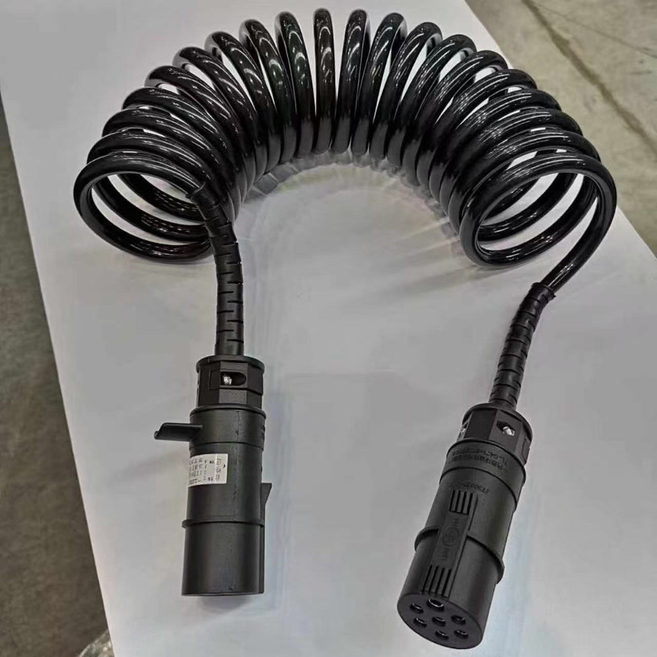 Automotive truck trailer 7-core ABS EBS wire tube assembly