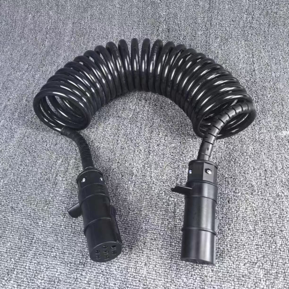 Automotive wire tube assembly with plastic connectors for signal transmission